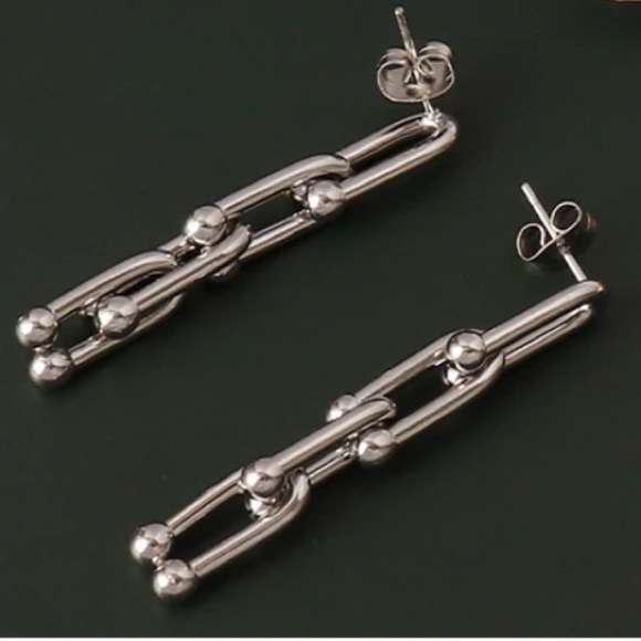 Felice - Stainless Steel U-shaped Trendy Earrings - Picture 4 of 5